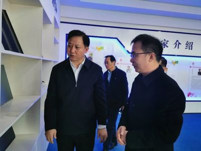 黃曉武看望慰問春節期間堅守崗位的企業一線職工及網絡技術服務團隊